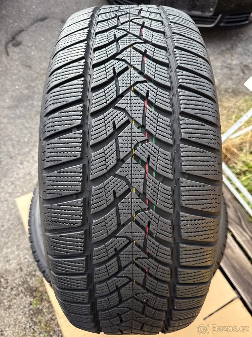 Zánovní zimní pneu 255/55/19 Dunlop Winter Sport 5 SUV