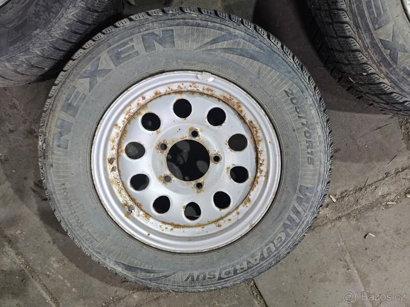 Sada disků 5x139,7mm s pneu 205/70/15 - Jimny