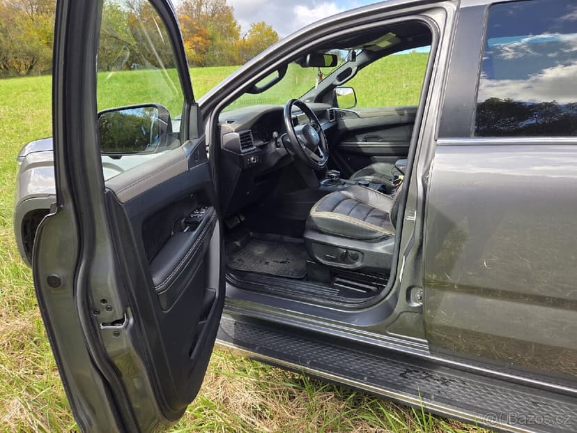 Predam volkswagen Amarok 3.0 V6 aventura 2023