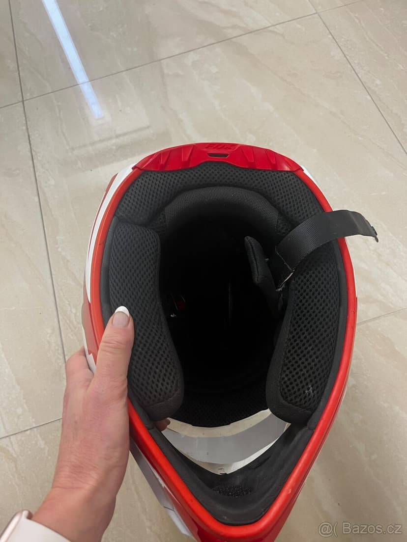 Motocross helma Fox velikosti L 53-60cm