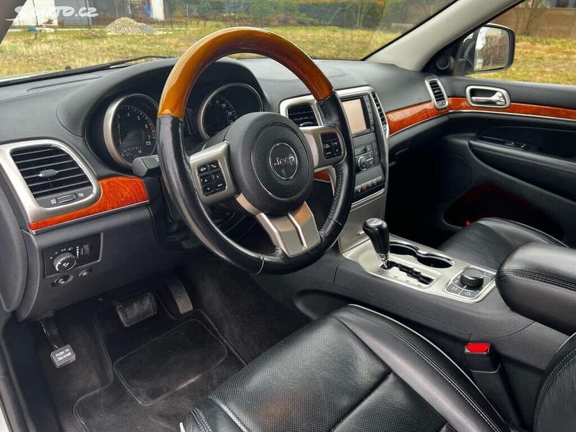 Jeep Grand Cherokee 5.7 V8 HEMI Overland + tažné