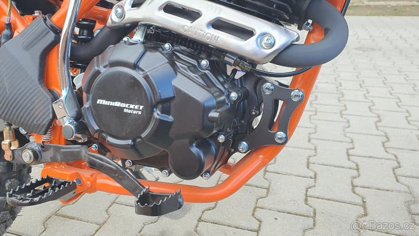 Pitbike MiniRocket Mikilon Defender 150RR kola 19/16 sedlo 8