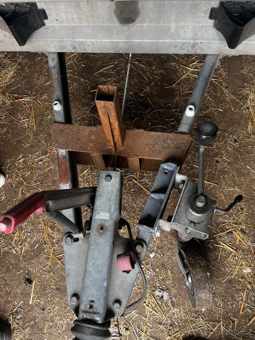 Vozik bržděný nákladní plato