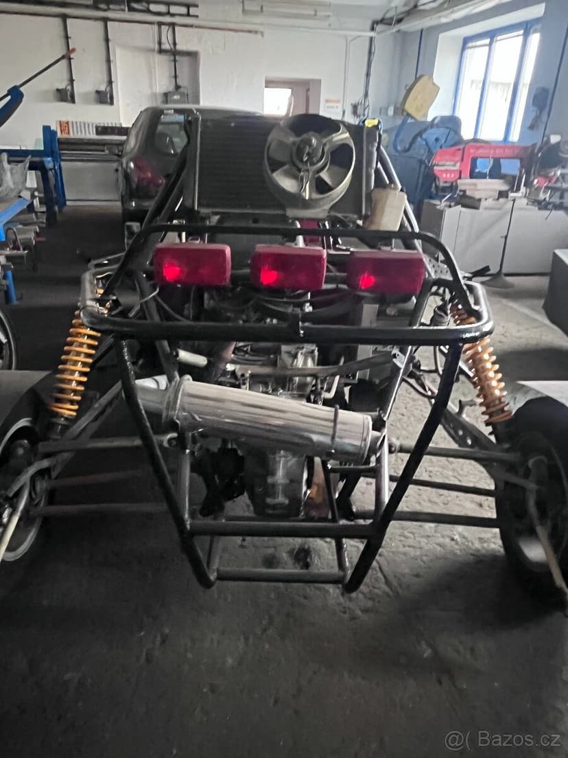 buggy s příslušenstvím