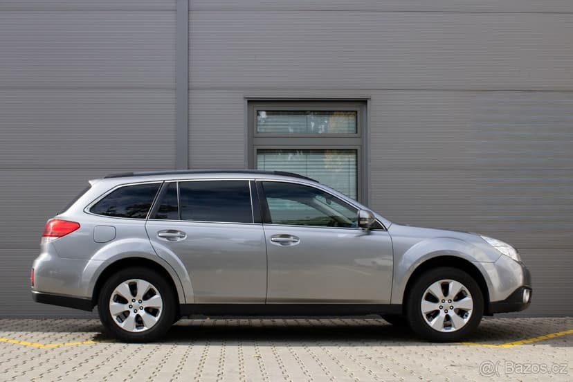 Subaru Outback z roku 2011