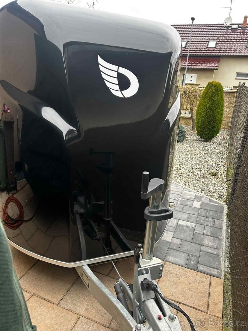 Skříňový vozík Debon cargo 300 na motorky