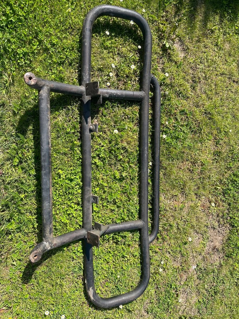 Prodám přední nárazník na Suzuki samurai