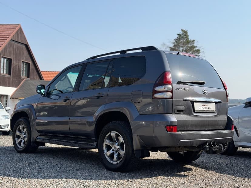 Toyota Land Cruiser 120 3.0D-4D 1.MAJITEL ČR NOVÉ