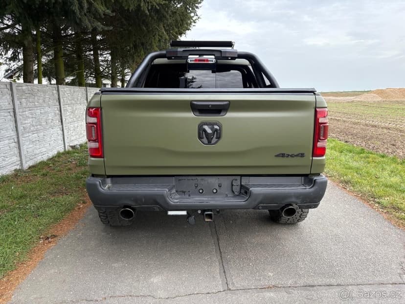 RAM 1500  5.7 hemi  TRX body Kit