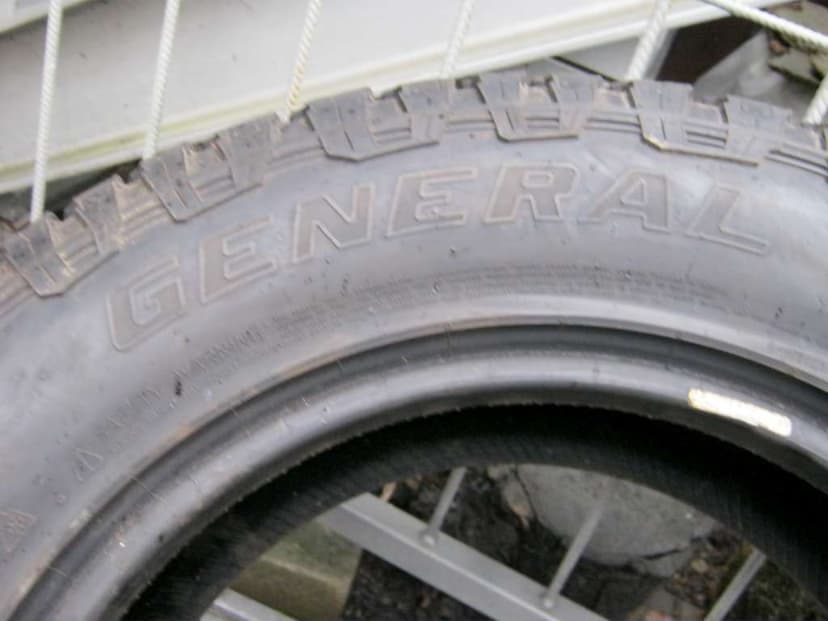 pneu general grabber 215/70 r16