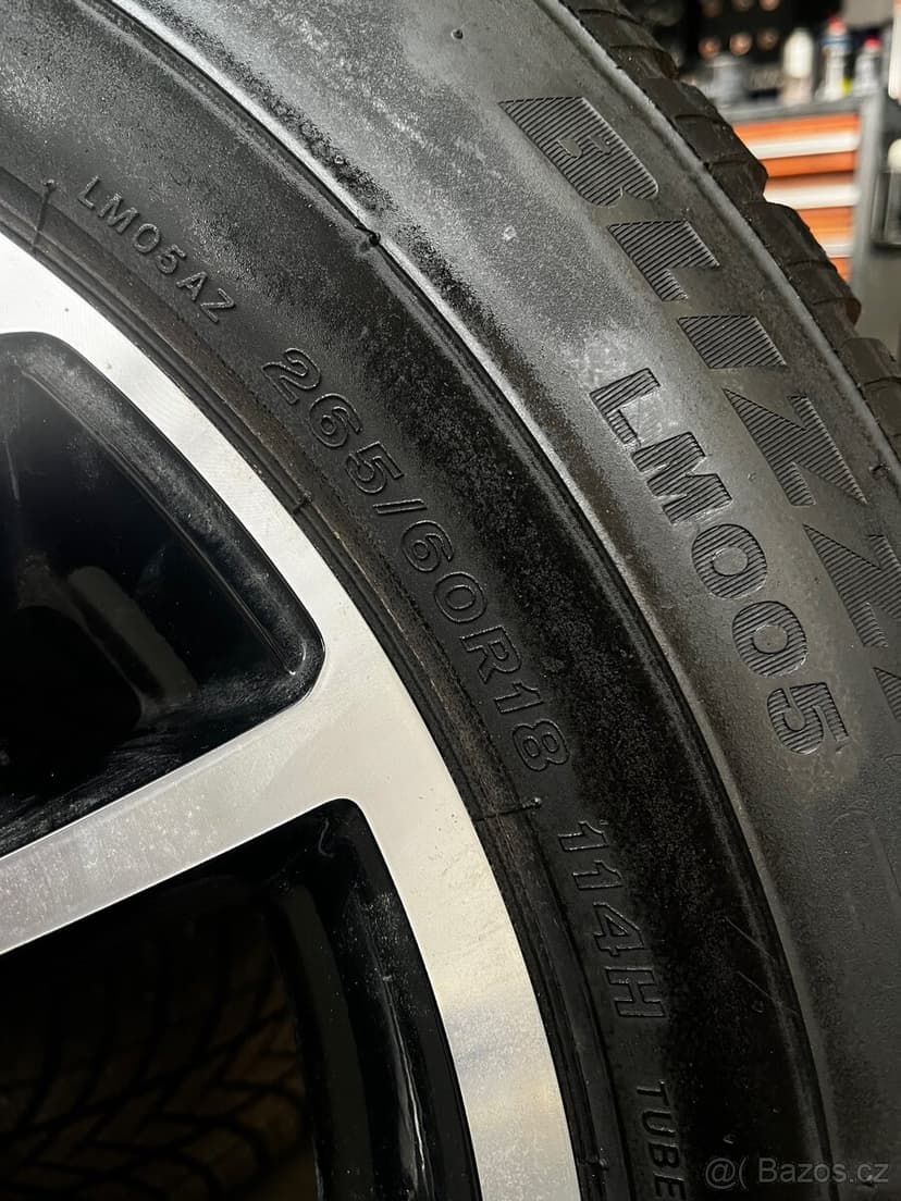 TOYOTA Hilux Disky R18