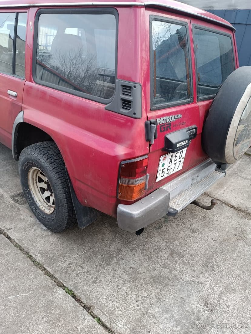 Nissan Patrol Y60