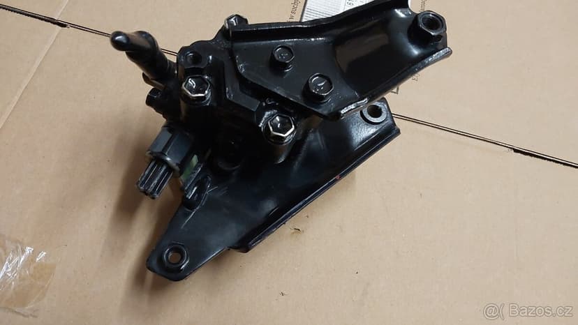 Nissan Terrano – Čerpadlo řízení  nové