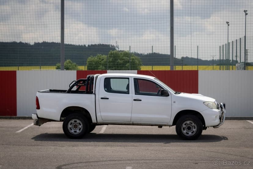 Toyota Hilux DC 2.5 I D-4D Terra