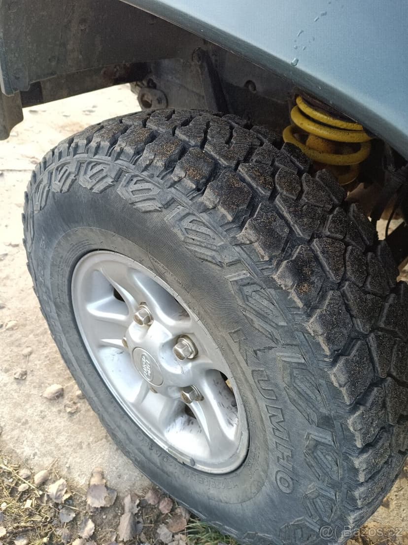 Land Rover Defender 90