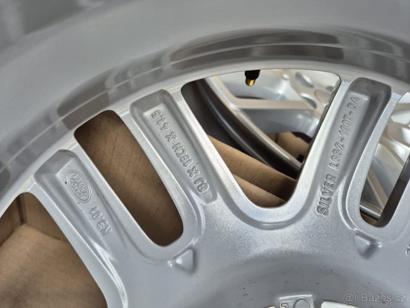 Originál disky Land Rover / Defender r19 silver