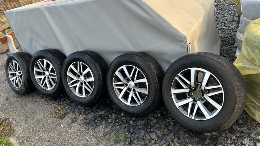 Toyota Hilux kola originál 5 ks