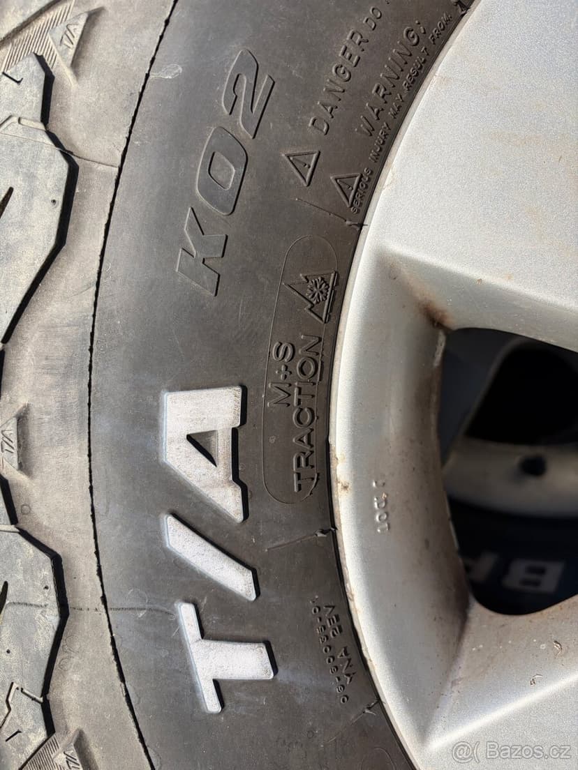 KOLA NISSAN NAVARA D40