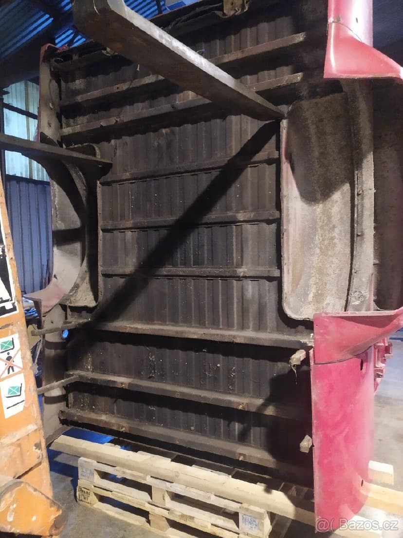 Prodám díly z Chevrolet c30 Dually crewcab