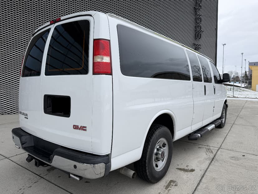 GMC SAVANA 6.0 V8, Maxi, minibus, 8 míst, 57 700 km, 2014