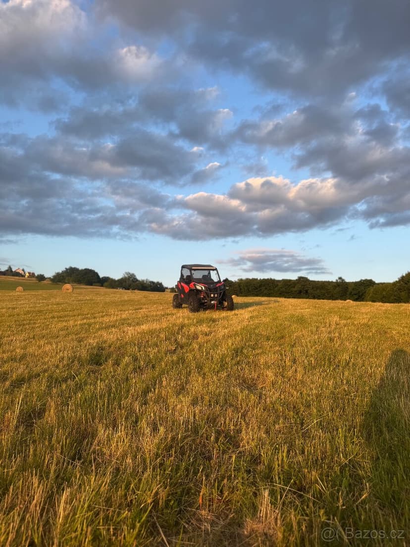 CAN-AM Maverick trail 800 DPS
