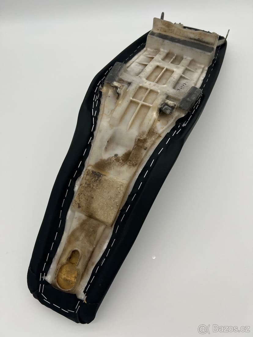 Suzuki RM 250 2003 - sedlo