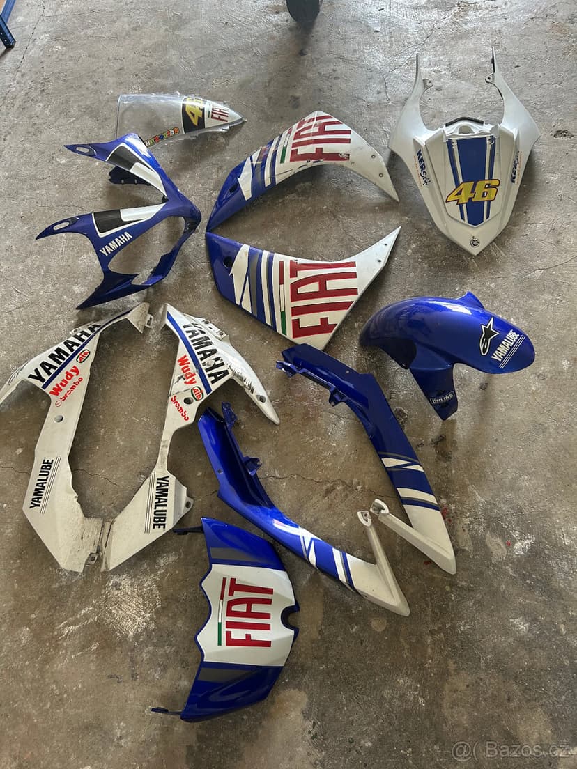 Prodám sadu kapot na Yamaha YZF R1 2008 (RN19)
