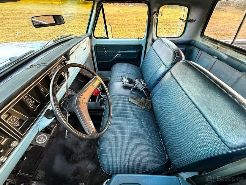 Ford F-250 1977 Supercab / 7.5l V8 / Automat