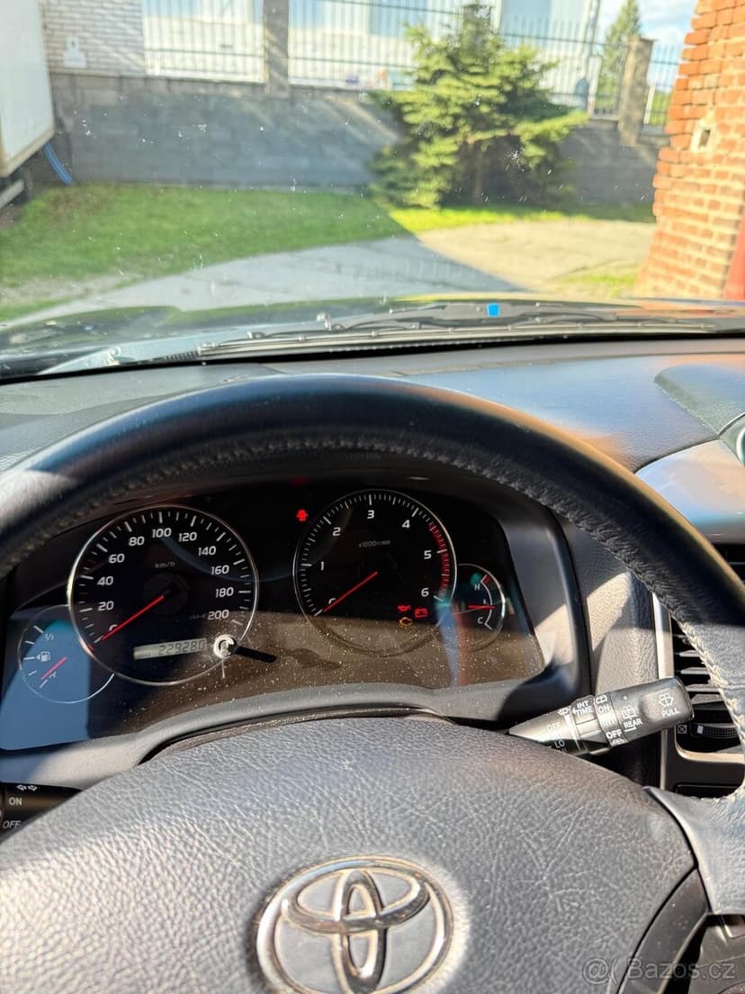 Toyota Land Cruiser LC120 3.0 D-4D, ČR, TOP stav