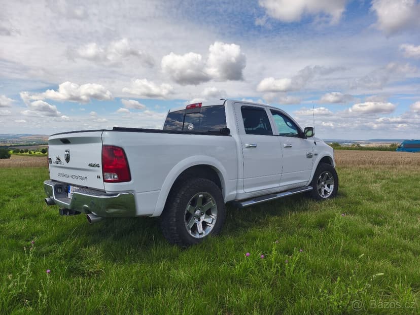 Dodge RAM 1500 5,7 Hemi, 405 HP, edice LongHorn 4x4