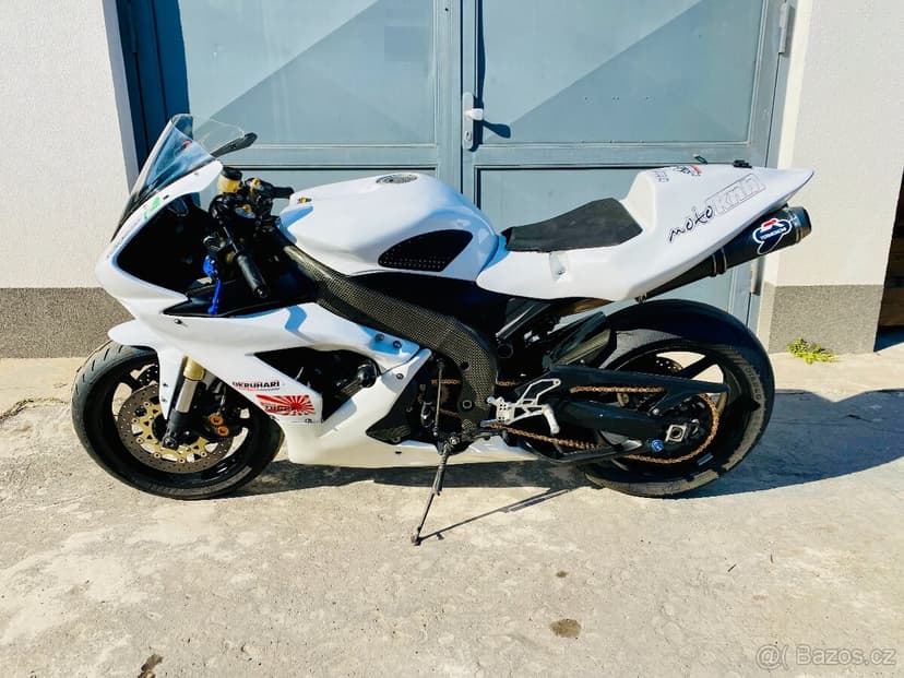 Yamaha YZF-R1, okruhovka možnost splátek a protiúčtu
