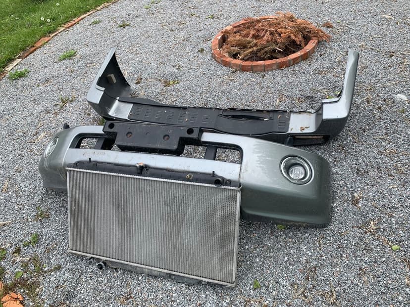 Nissan patrol gu4.Narazniky a zbyle dily