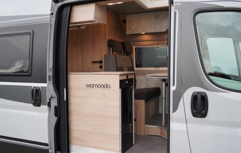 Robeta Womondo Sphinx sleva 231 000 Kč