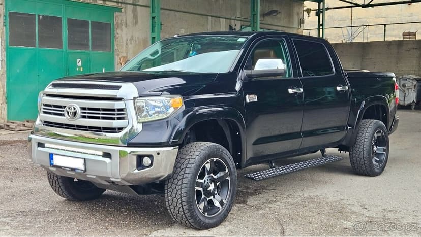 TOYOTA TUNDRA