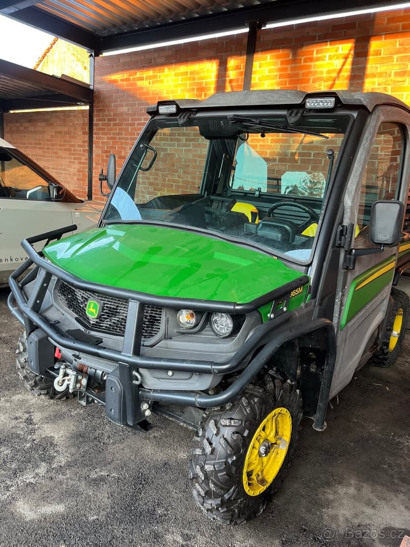 John deere Gator