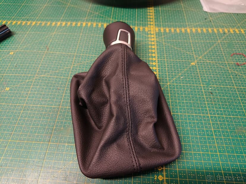 Originální kožená řadící páka s manžetou VW