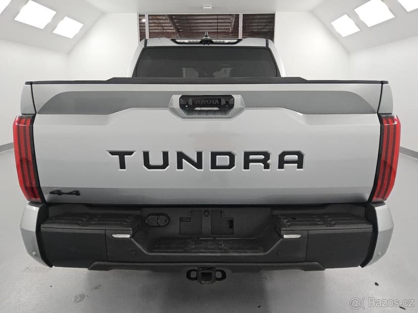 TOYOTA TUNDRA CREWMAX LIMITED  2025