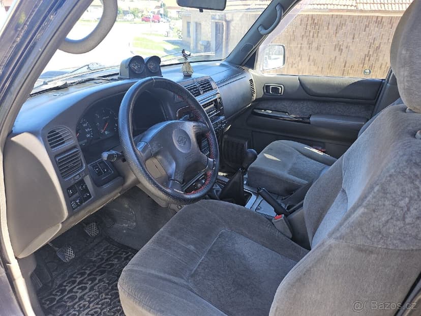 Nissan Patrol Y61 2.8