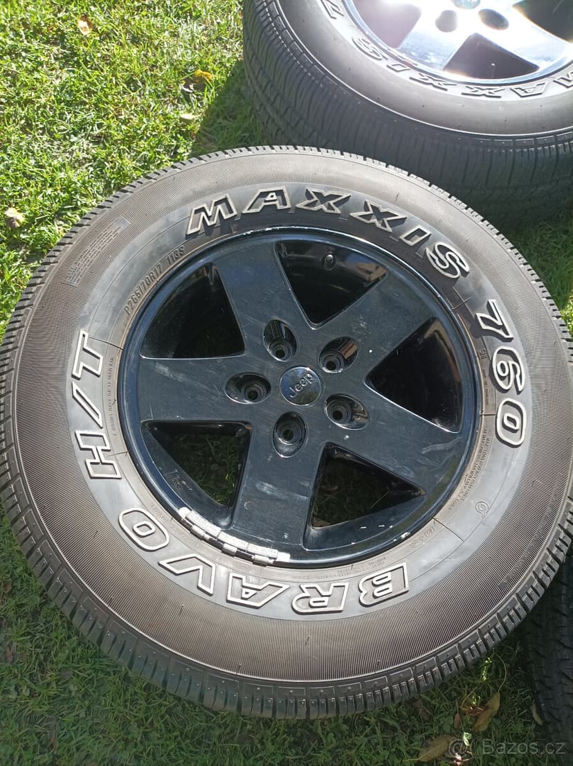 Sada Jeep Wrangler R17 5x127 Maxxis 265/70/17