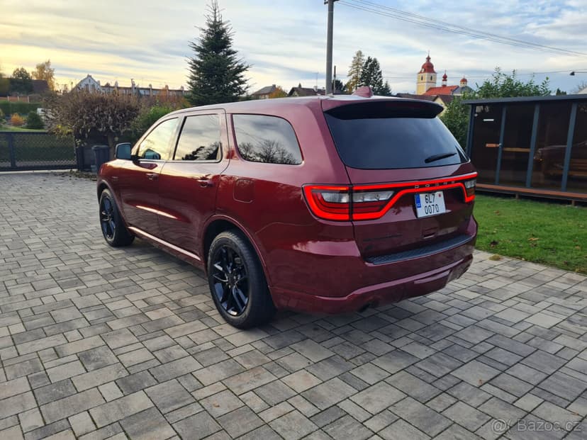 Dodge Durango RT 5,7 V8 AWD, Alcantara, 7 míst, DPH