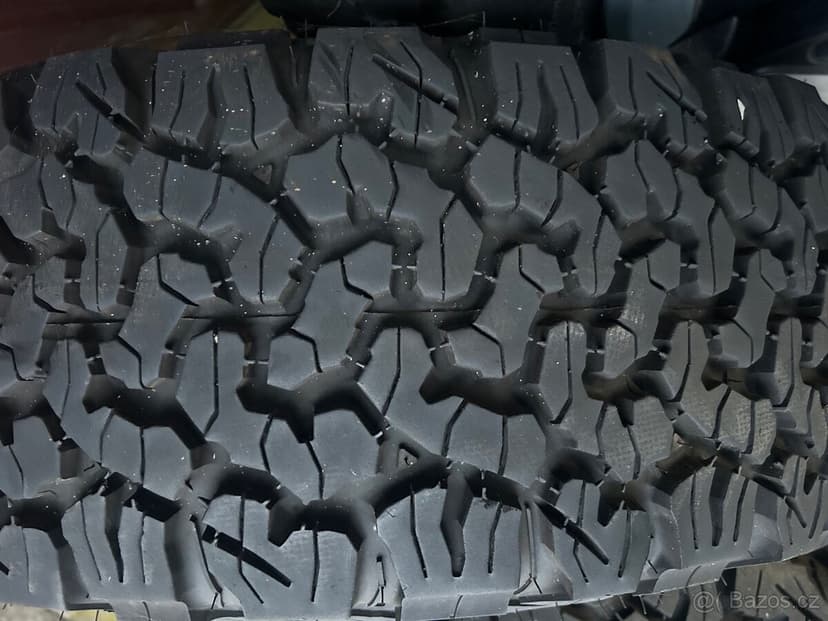 Jeep Wrangler sada z roku 2021 BF Allterrain 255/75 r17