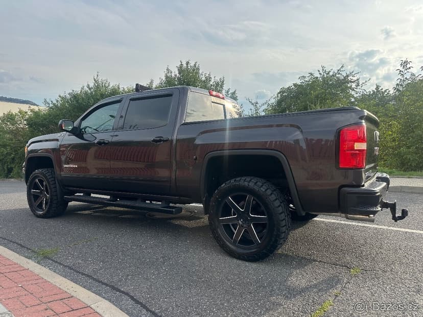 Gmc Sierra//Chevrolet 5.3 V8//automat//4x4//4x2//2015/7//