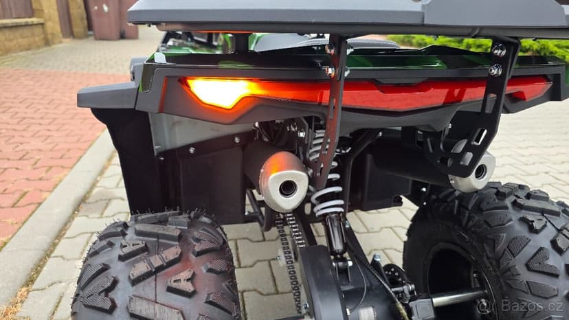 Dětská čtyřtaktní čtyřkolka MiniRocket RockRider Deluxe 150c