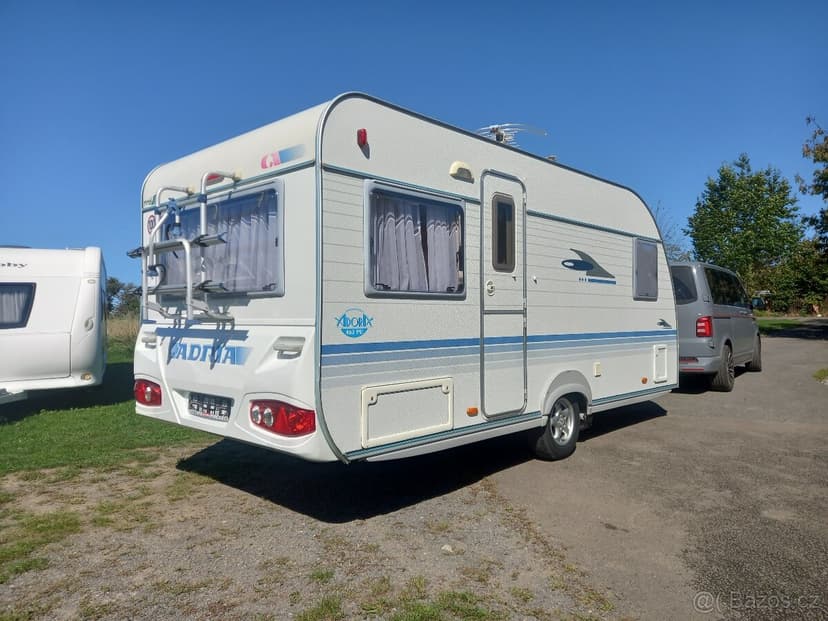 Prodám karavan ADRIA adora 462 PU. EL.POJEZD, PŘEDSTAN