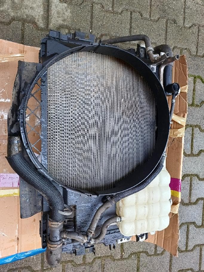 Full led světlo,nárazník aj.díly Nissan Navara D23 NP300