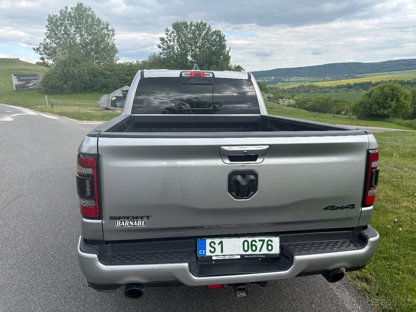 Dodge RAM 1500 5,7 4X4, 2019, Sport Luxury,odp.DPH