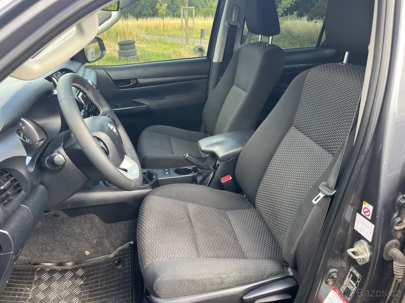 Prodám Toyota Hilux 2.4 D-4D