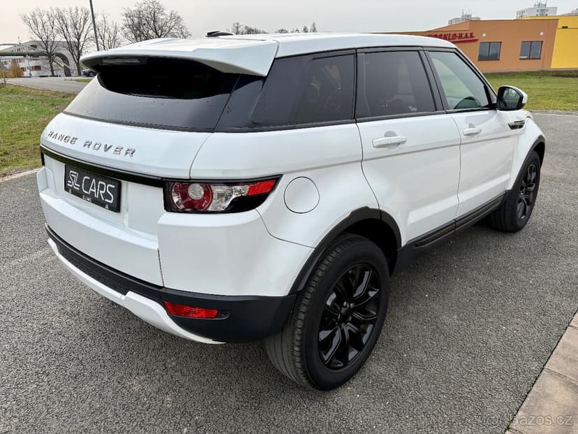 LAND ROVER EVOQUE 2.2 TD4 //2014 KŮŽE XENONY MERIDIAN SERVIS