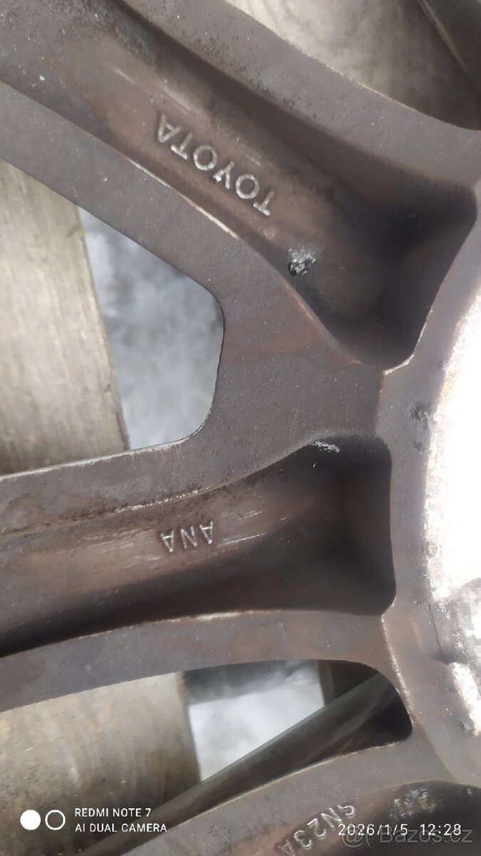 KOLA TOYOTA LAND CRUISER