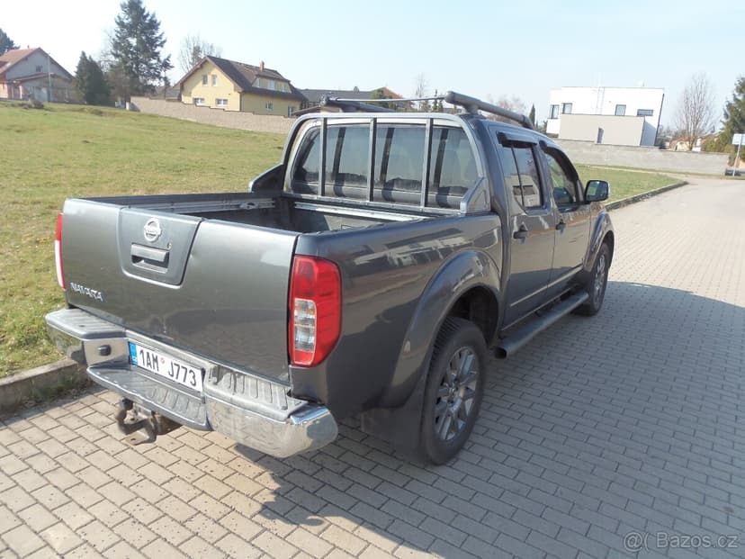 Nissan Navara 3.0 D Double-cab 4x4 tažné 3T